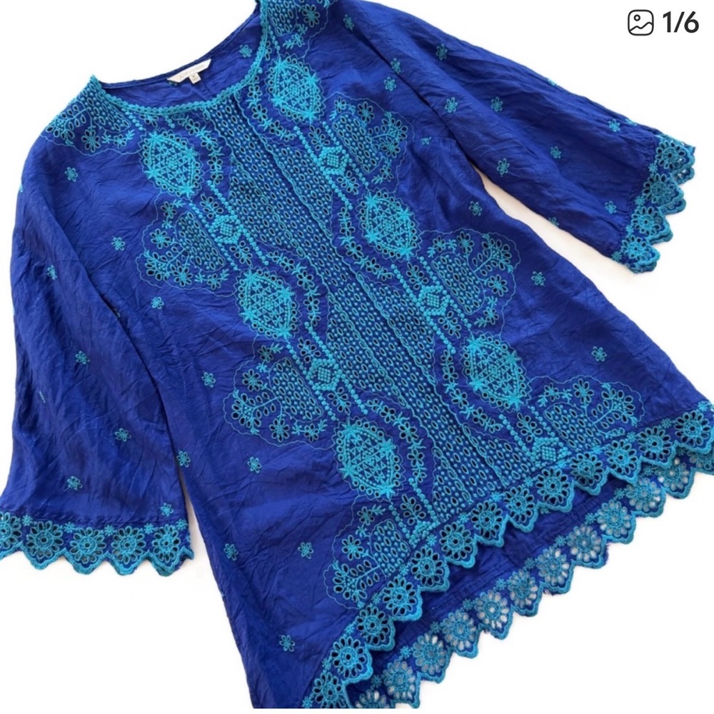 John Mark Shirt Womens Medium Blue Floral Embroidered Rayon Boho.